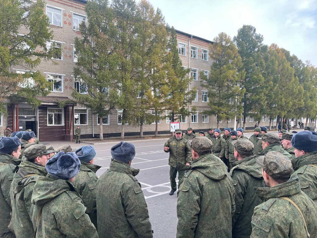 Сергей Цивилев посетил еще один учебный центр в Омской области, где проходят подготовку мобилизованные из КуZбасса