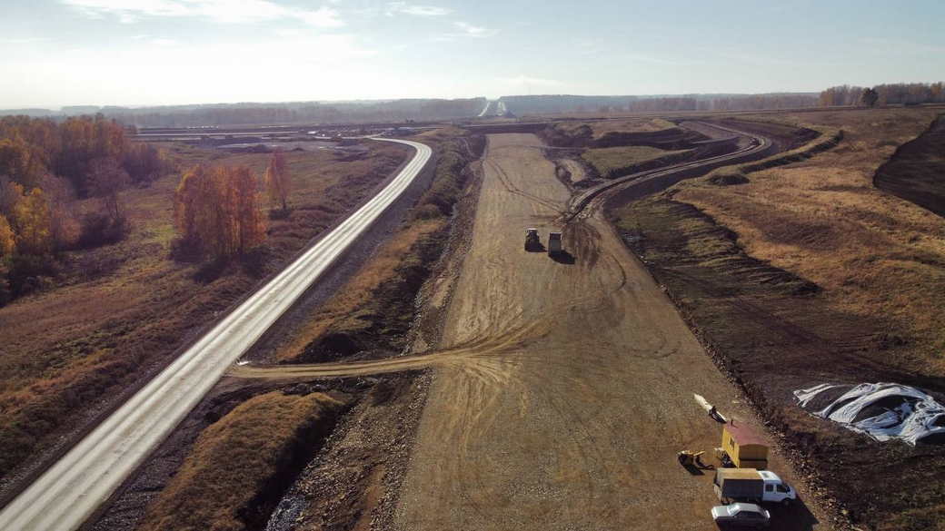 На строительстве северо-западного обхода Кемерова полностью обустроили технологическую дорогу