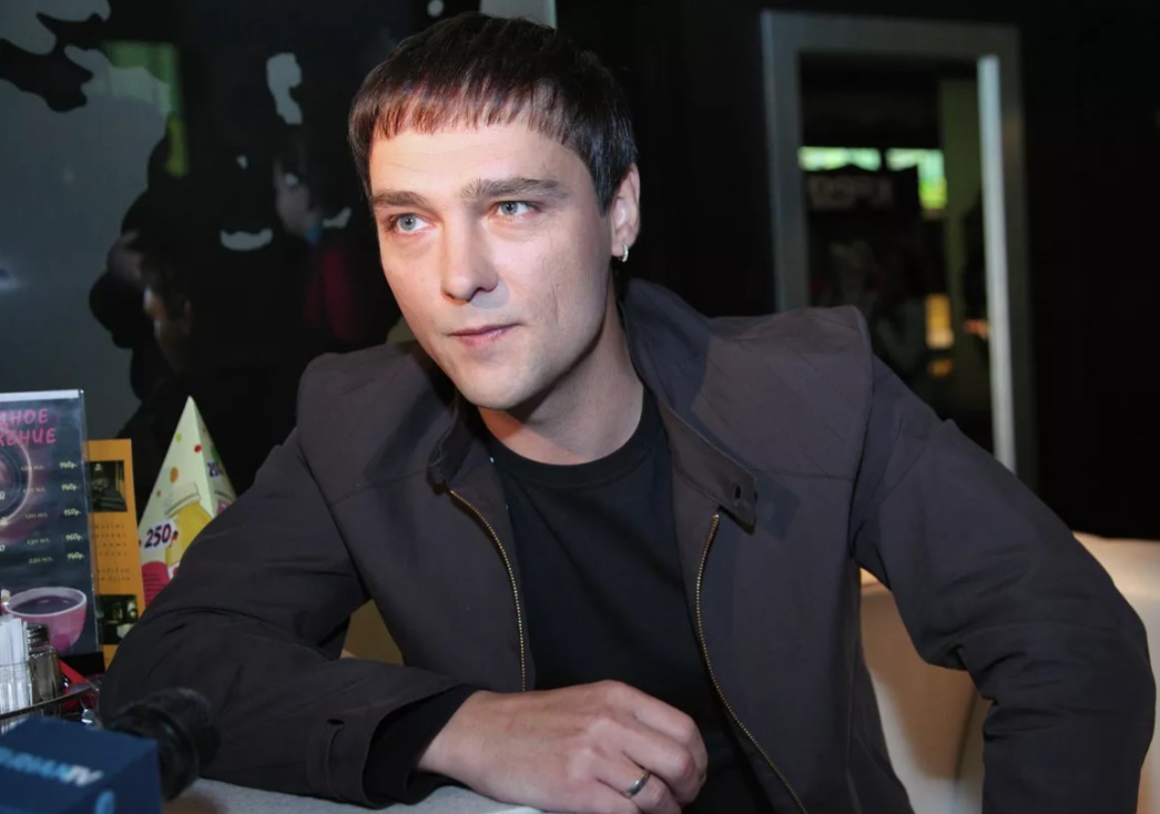Продюсер Шатунова пообещал удалить все материалы с певцом за исключением двух YouTube-каналов