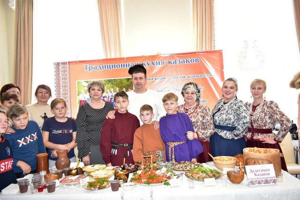 В КуZбассе прошел ежегодный фестиваль национальных культур, посвященный Дню народного единства