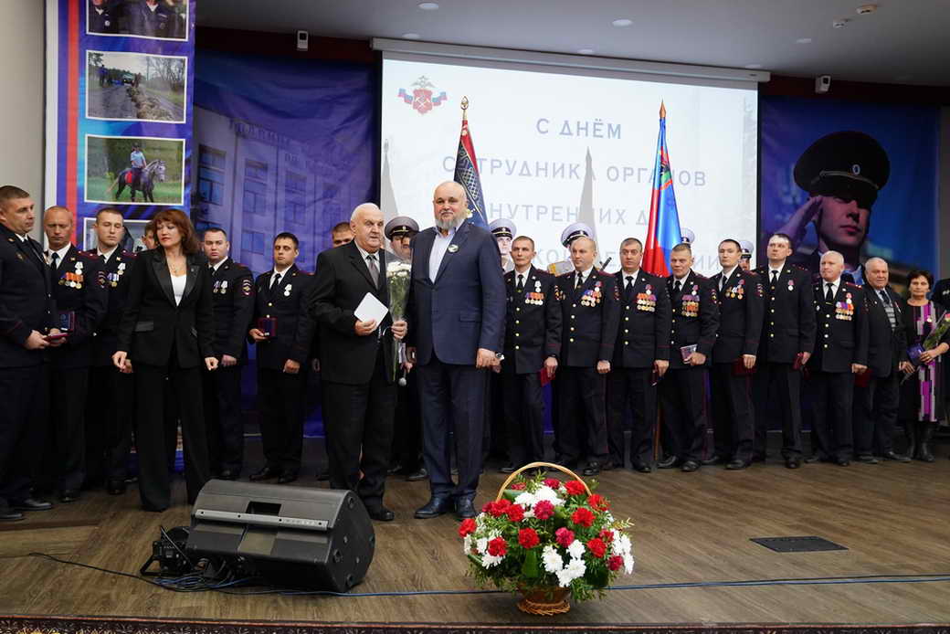 Сергей Цивилев поздравил лучших сотрудников полиции КуZбасса с профессиональным праздником