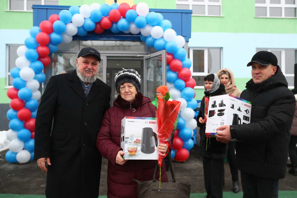 В поселке Плотниково Промышленновского округа 45 семей получили ключи от новых квартир