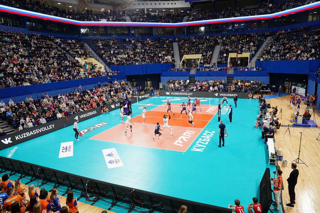 В «КуZбасс-Арене» состоялось первое спортивное событие — матч чемпионата России по волейболу