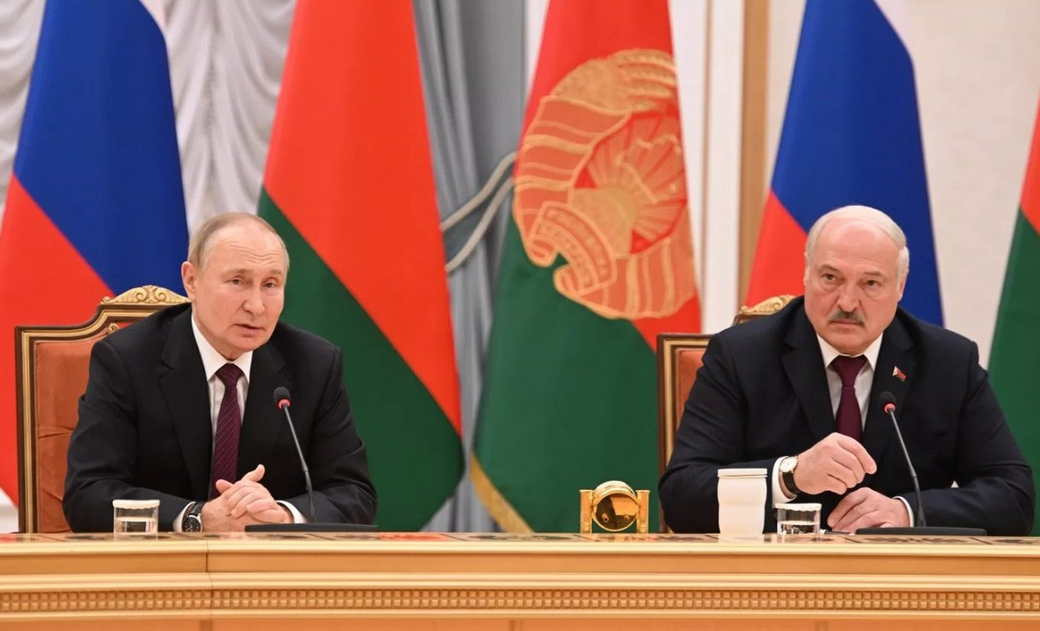 Цены на газ, слухи про поглощение Белоруссии и футбол. О чем говорили Путин и Лукашенко