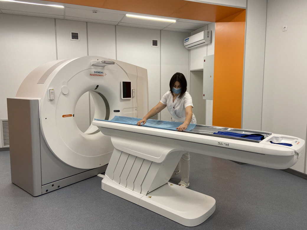 Новый томограф установили в Кузбасской областной детской клинической больнице имени Ю.А. Атаманова