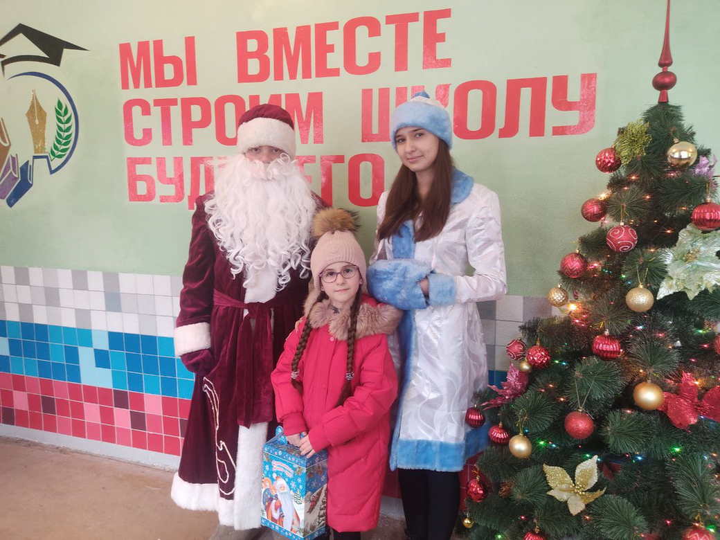 В КуZбассе семьям мобилизованных вручают новогодние подарки