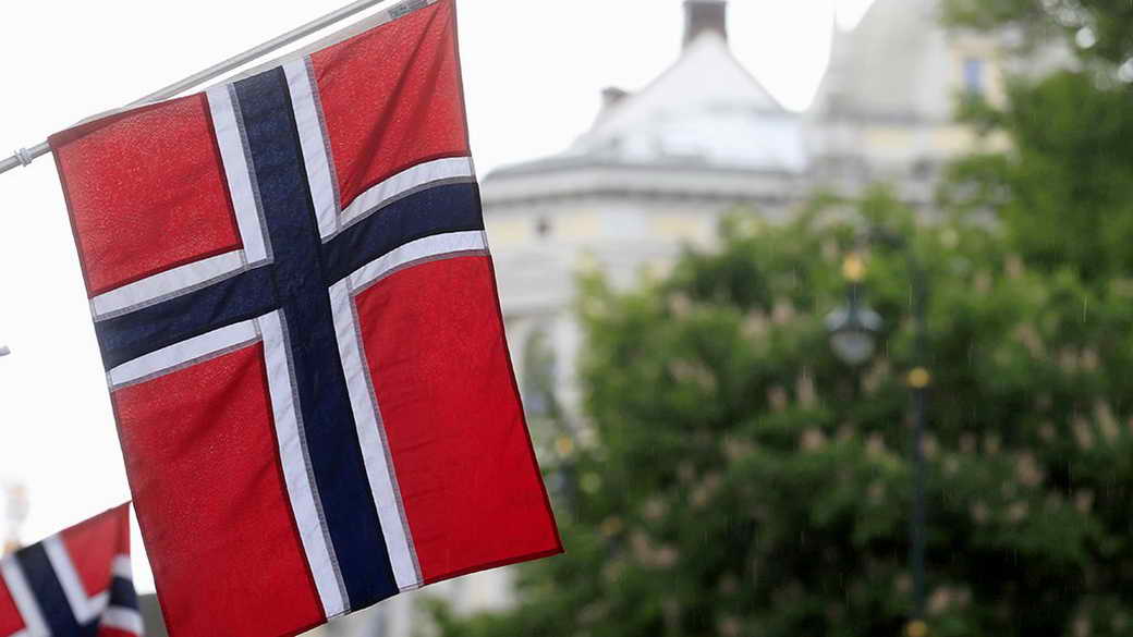 СМИ: в Норвегии оштрафовали двух российских моряков за якобы схожую с военной униформу