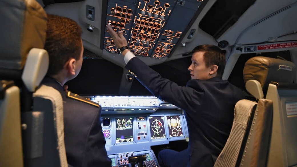 Авиаотрасль просит не навязывать экипажам новую спецодежду