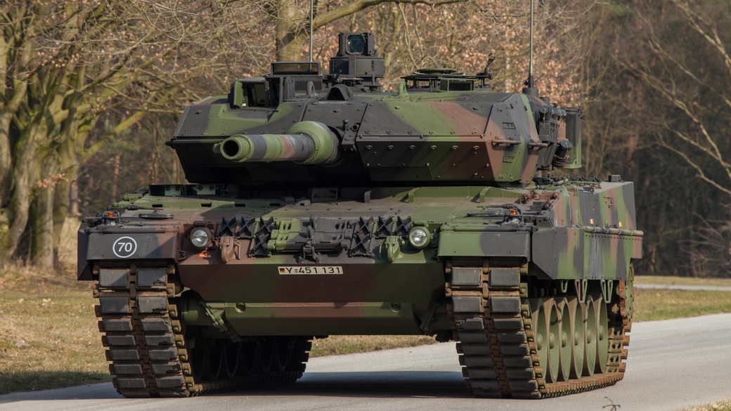 Министр обороны ФРГ: в передаче танков Украине нет ничего радостного