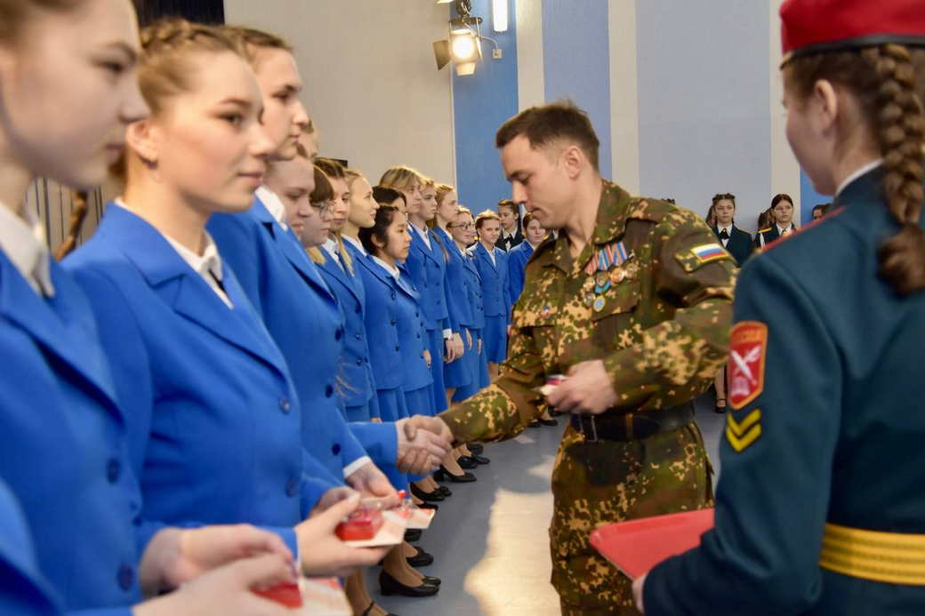Мобильный Дом Юнармии посетил Губернаторскую женскую гимназию-интернат в Кемеровском округе