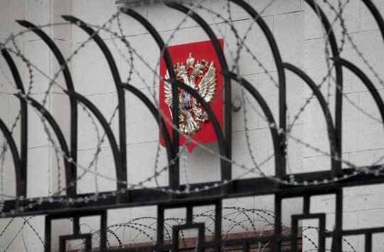 Глава МИД Австрии призвал включить РФ в архитектуру евробезопасности и не запрещать визы Глава МИД Австрии призвал включить РФ в архитектуру евробезопасности и не запрещать визы