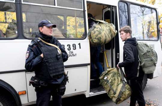В России пройдут военные сборы: что ждёт неслуживших В России пройдут военные сборы: что ждёт неслуживших