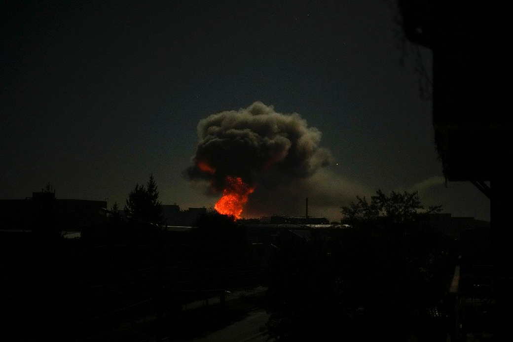 Один человек погиб при попадении ракеты С-300 в жилой дом в Харькове