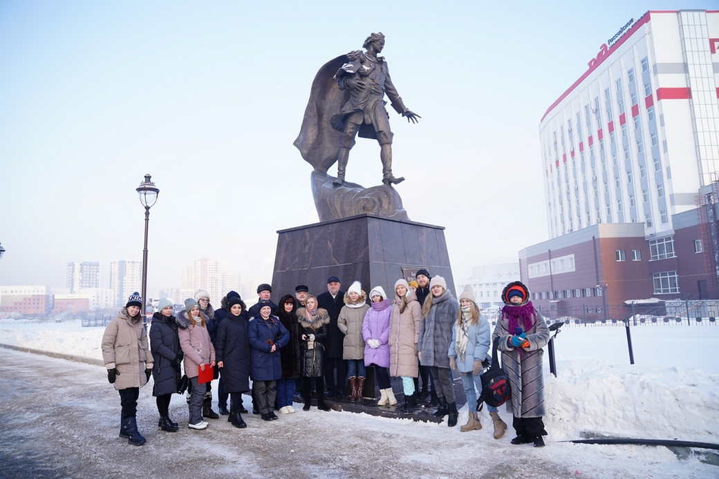 Сергей Цивилев провел пресс-тур по важнейшим объектам застройки заискитимской части Центрального района Кемерова Сергей Цивилев провел пресс-тур по важнейшим объектам застройки заискитимской части Центрального района Кемерова