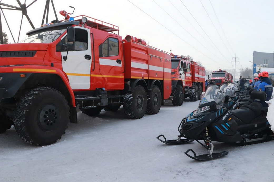 Кузбасские пожарные получили новую спецтехнику