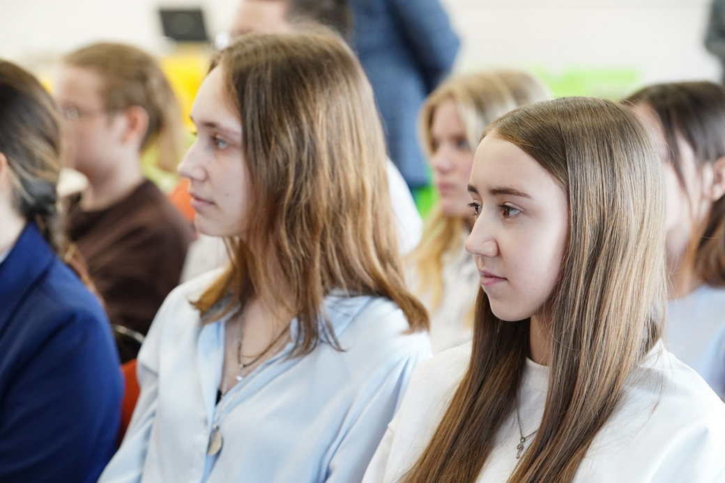 Сергей Цивилев обсудил со старшеклассниками Белова губернаторскую программу «Моя новая школа»