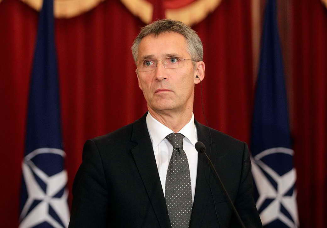 НАТО истощила запасы артснарядов для поставок Киеву, заявил генсек