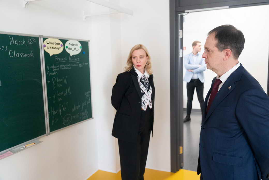 Владимир Мединский посетил учреждения культурно-образовательного комплекса в Кемерове