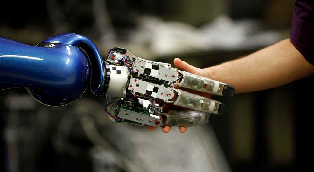 Кого заменят роботы. Россияне назвали самые уязвимые профессии