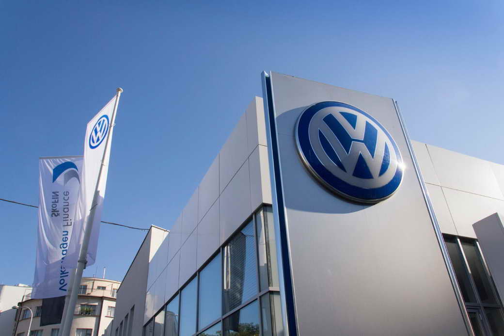 Volkswagen выплатит своим работникам в России 8−10 окладов при увольнении