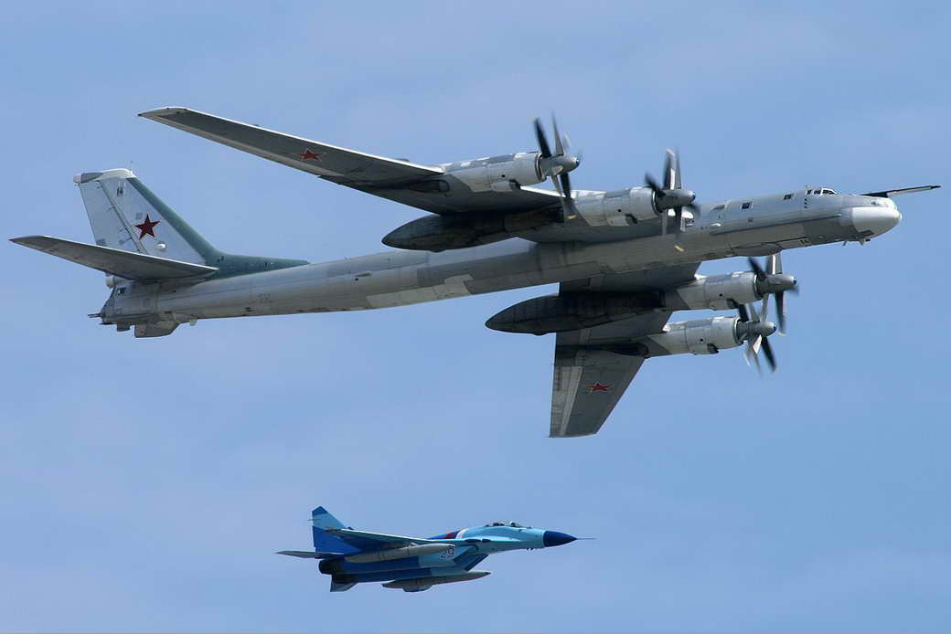 США отследили шесть российских военных самолетов близ Аляски