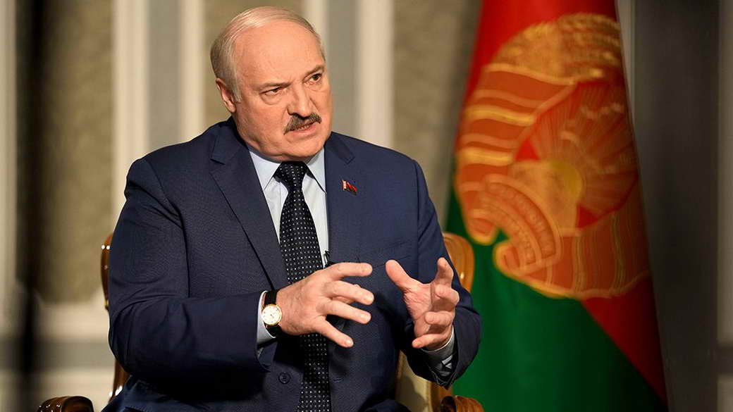 Лукашенко заявил, что войска ПВО Белоруссии находятся в повышенной боевой готовности