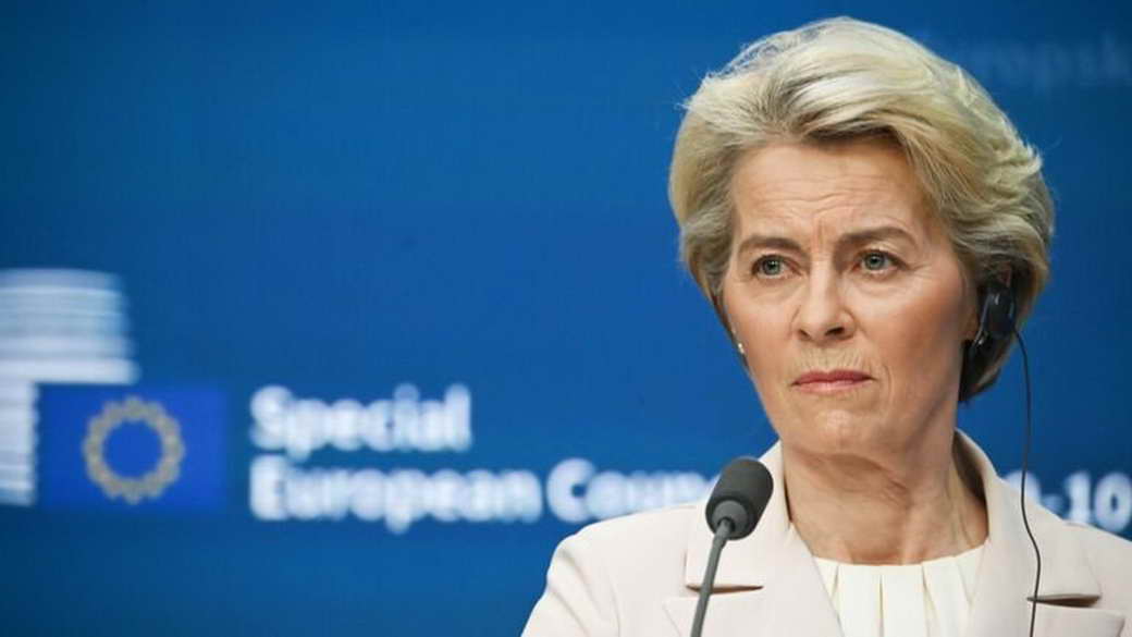 Глава ЕК выступила против равноправных переговоров России и Украины