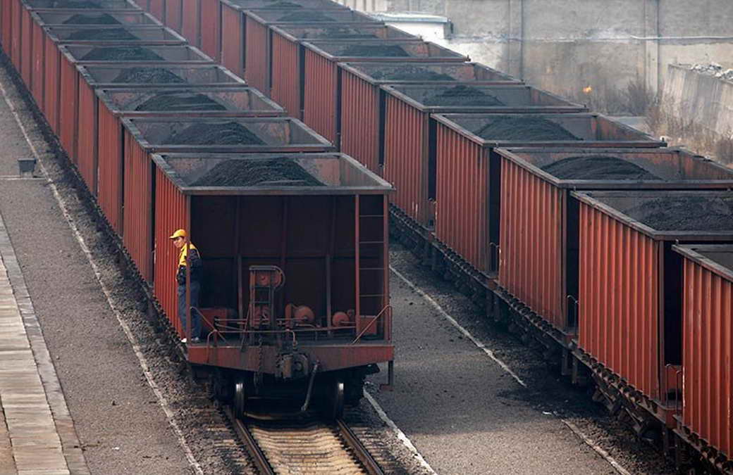 В Забайкальском крае 12 вагонов поезда сошли с рельсов