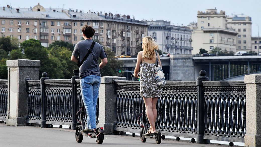 Поворотный момент: в России хотят запретить самокаты на пешеходных улицах