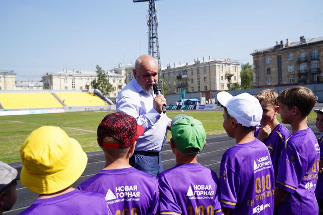 Сергей Цивилев поприветствовал участников проекта «1000 юных футболистов» в КуZбассе