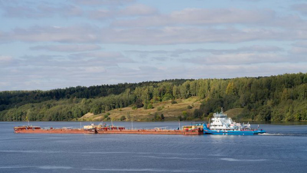 На реке Лена в Иркутской области столкнулись два танкера