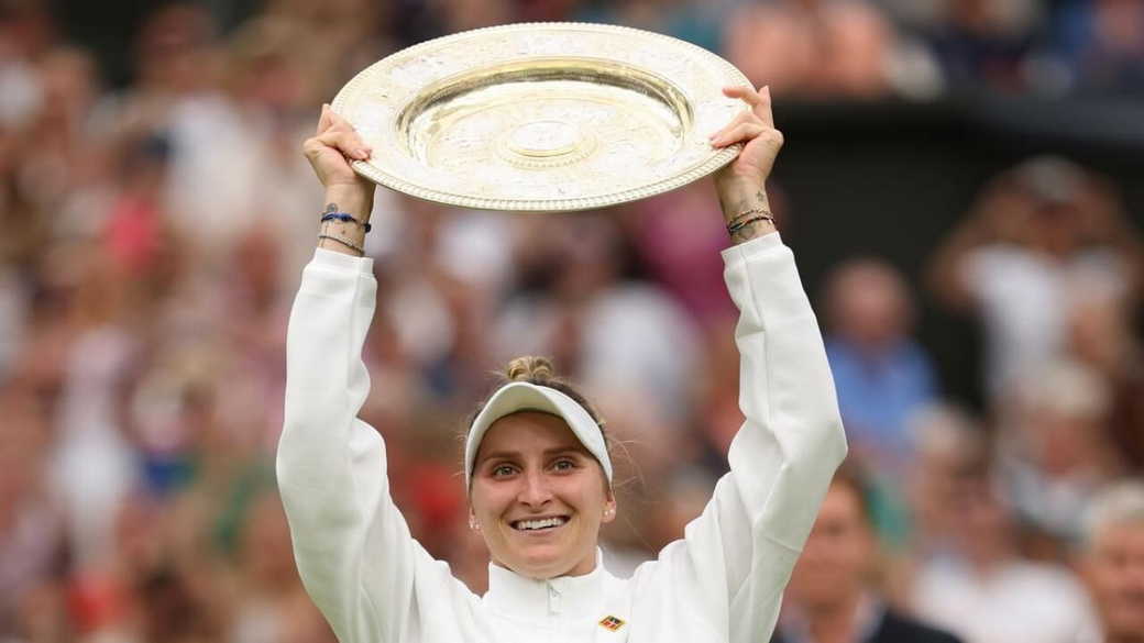 Несеяная теннисистка выиграла Уимблдон впервые в истории