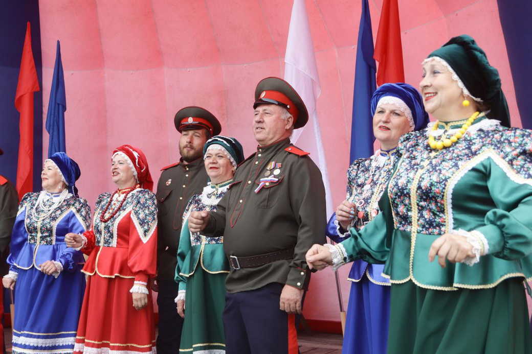 В КуZбассе продолжаются заключительные концерты муниципального этапа фестиваля «ПесниZaРодину»