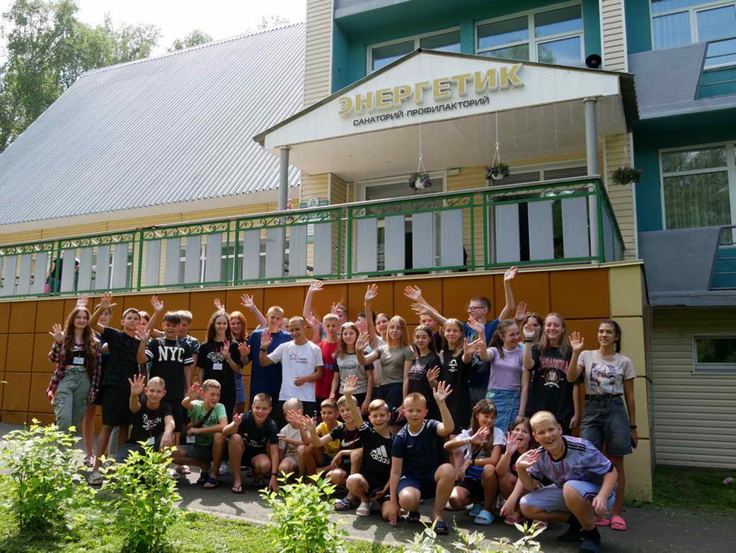 Школьники из Горловки отдохнут в КуZбассе по приглашению губернатора Сергея Цивилева