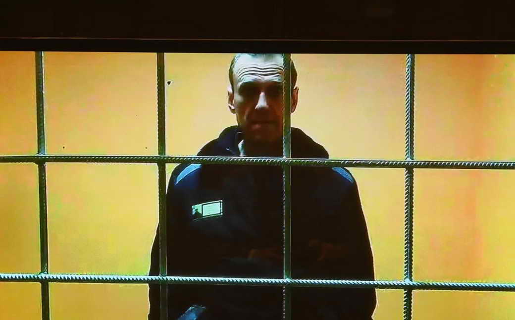 Мосгорсуд приговорил Навального к 19 годам лишения свободы по делу об экстремизме
