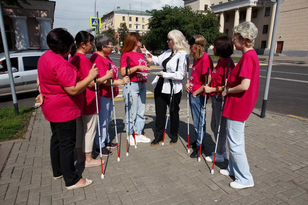 Кузбасские специалисты прошли профессиональную подготовку для работы с незрячими людьми