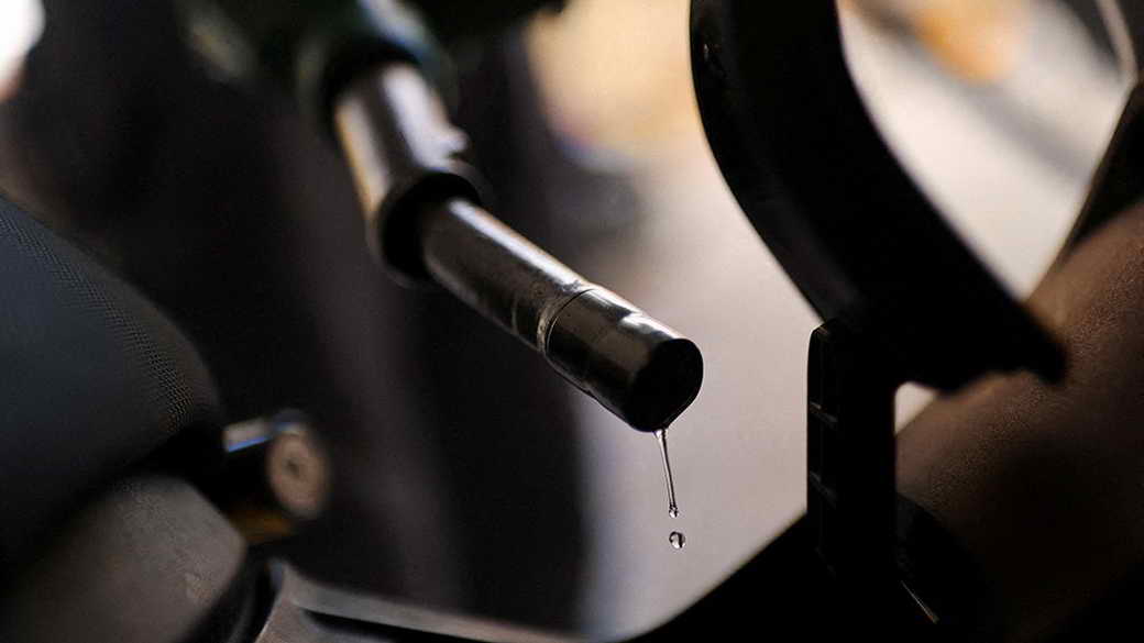 ФАС начала возбуждать дела из-за цен на бензин