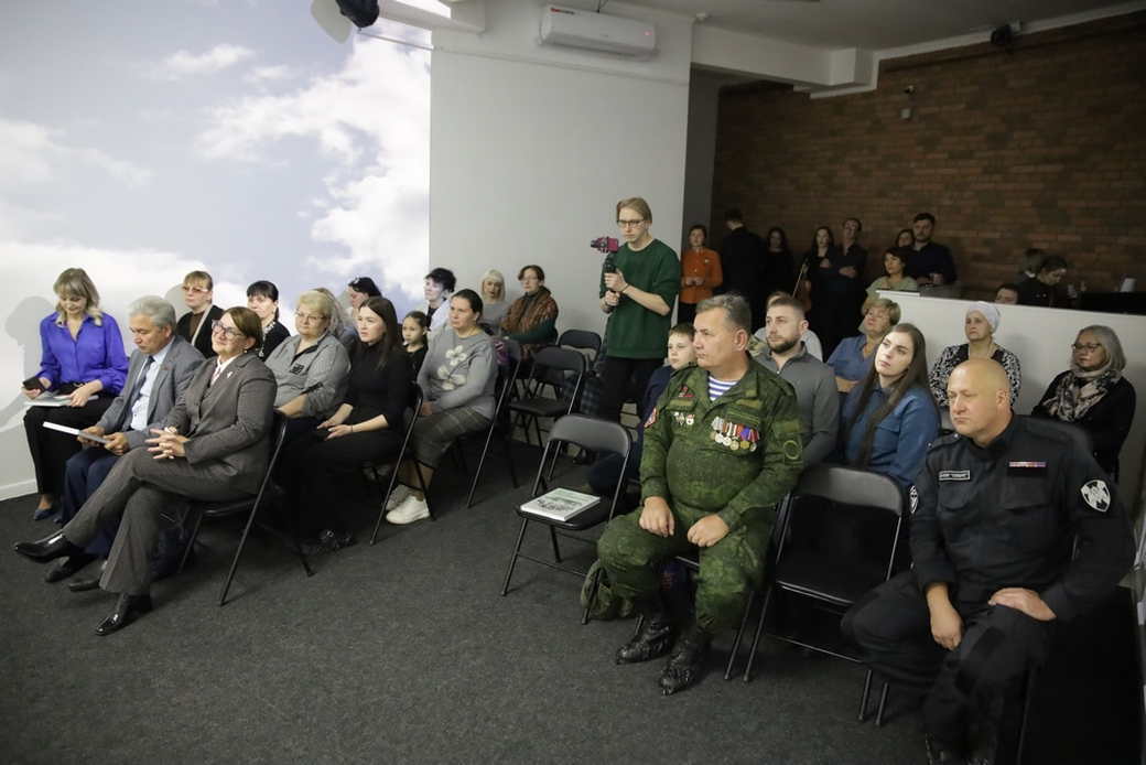 «Нет уз святее товарищества» — в Кузбассе презентовали второй сборник произведений участников СВО