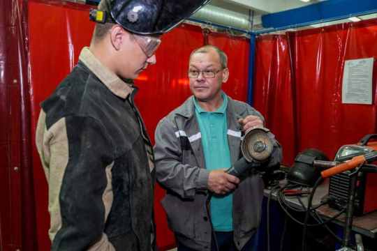 В КуZбассе с начала года под конкретные рабочие места обучились и трудоустроились более 300 человек В КуZбассе с начала года под конкретные рабочие места обучились и трудоустроились более 300 человек
