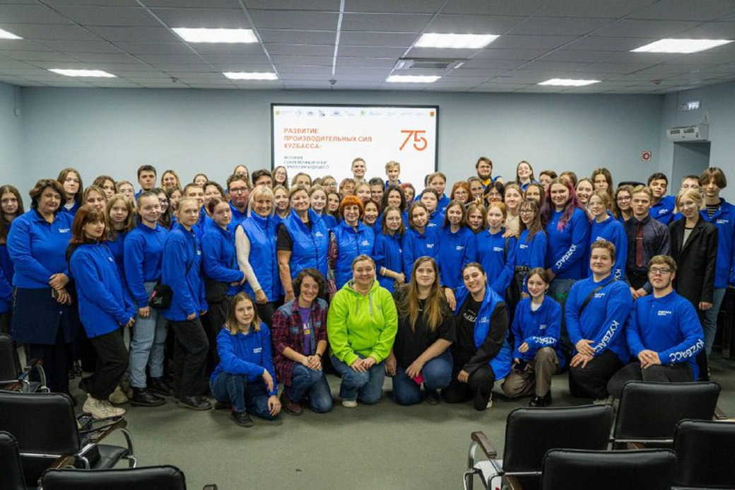 Сергей Цивилев поблагодарил добровольцев за активное участие в жизни КуZбасса