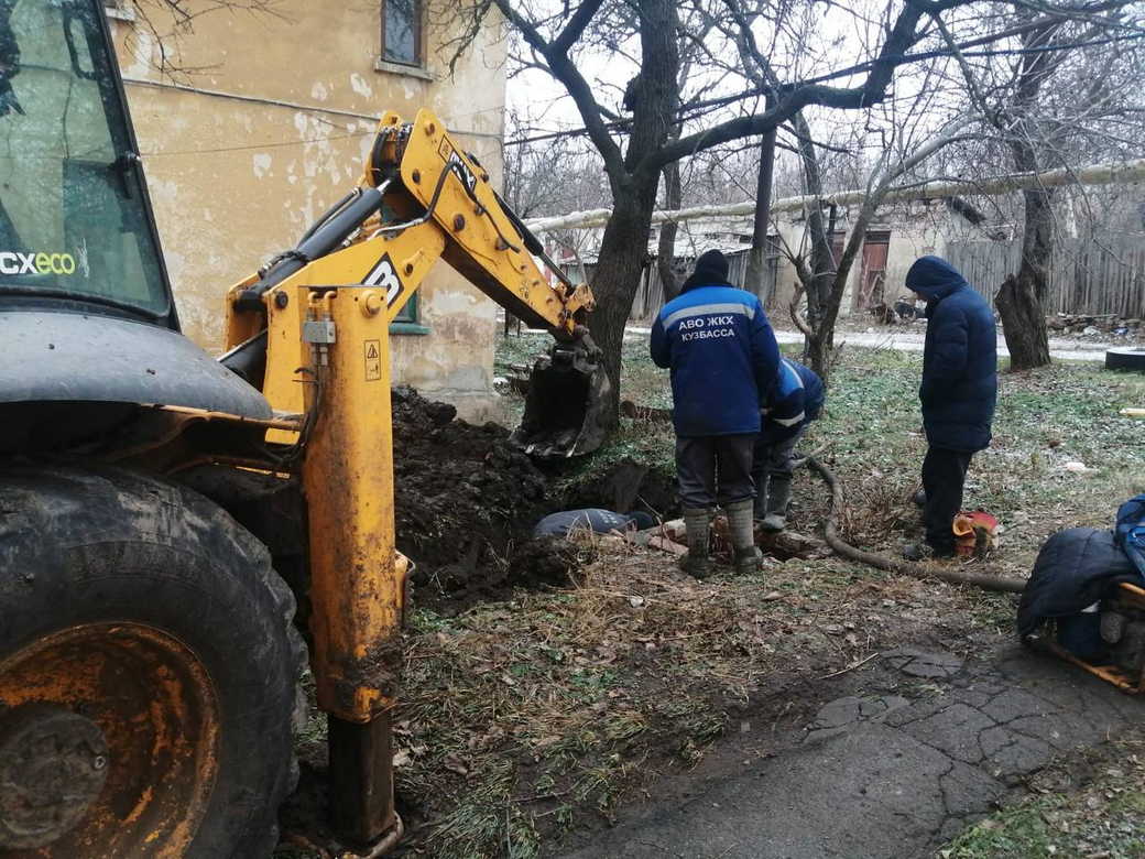 Из КуZбасса в Горловку выехала сменная бригада аварийно-восстановительного отряда ЖКХ