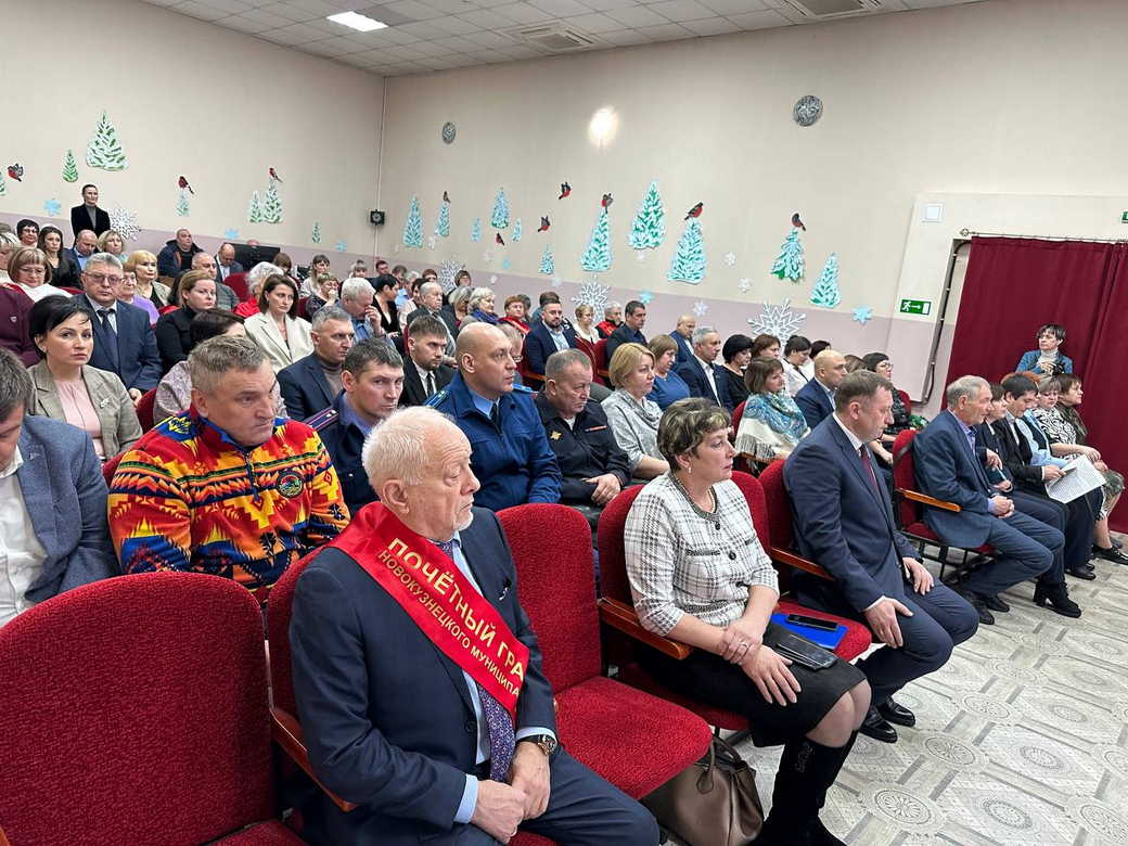 Модульный дом культуры стал новогодним подарком жителям Михайловки Новокузнецкого округа