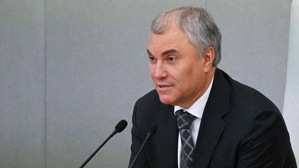 Володин: Макрон хочет разжечь третью мировую войну для сохранения личной власти