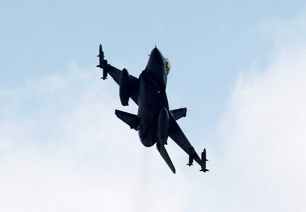 Дания на полгода отложила передачу Украине первых истребителей F-16