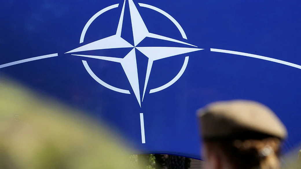 Во Франции призвали ликвидировать НАТО Во Франции призвали ликвидировать НАТО