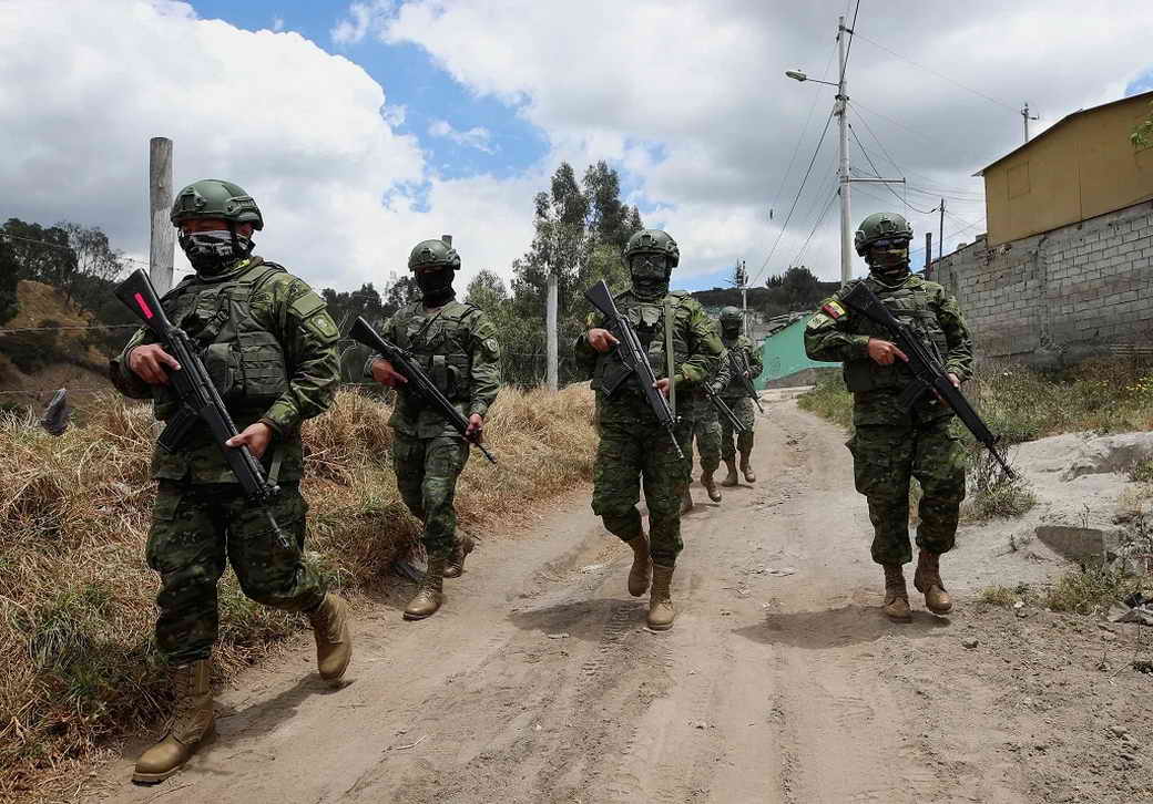 В столицу Эквадора стянули танки из-за мятежа мафии