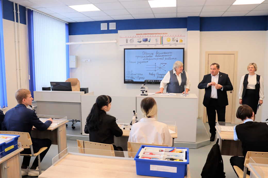 Сергей Цивилев: по программе «Моя новая школа» в КуZбассе обновили еще одно учреждение