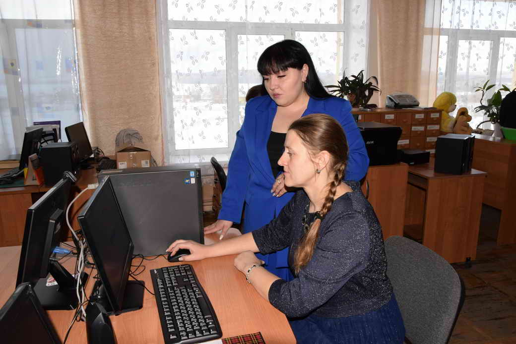 В Гурьевском и Новокузнецком муниципальных округах открылись первые «точки доступа» к финансовым услугам