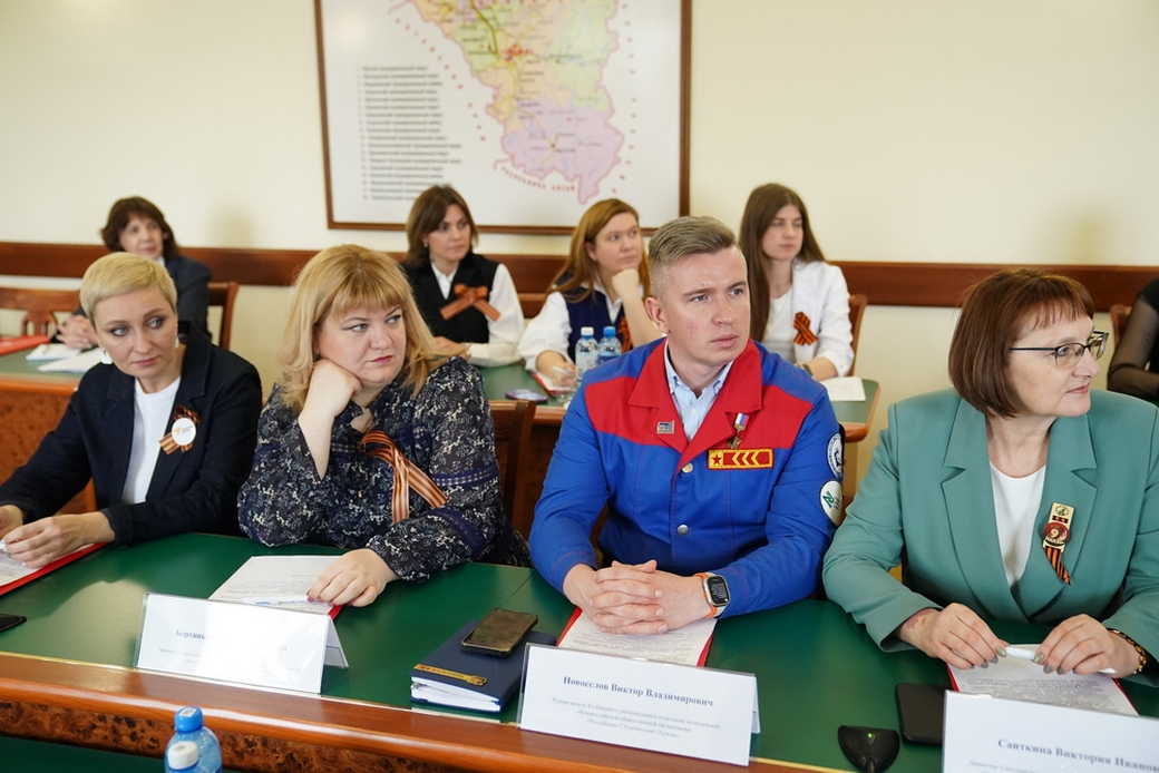 Сергей Цивилев поручил активистам Движения Первых в КуZбассе подключиться к борьбе с кибермошенниками Сергей Цивилев поручил активистам Движения Первых в КуZбассе подключиться к борьбе с кибермошенниками