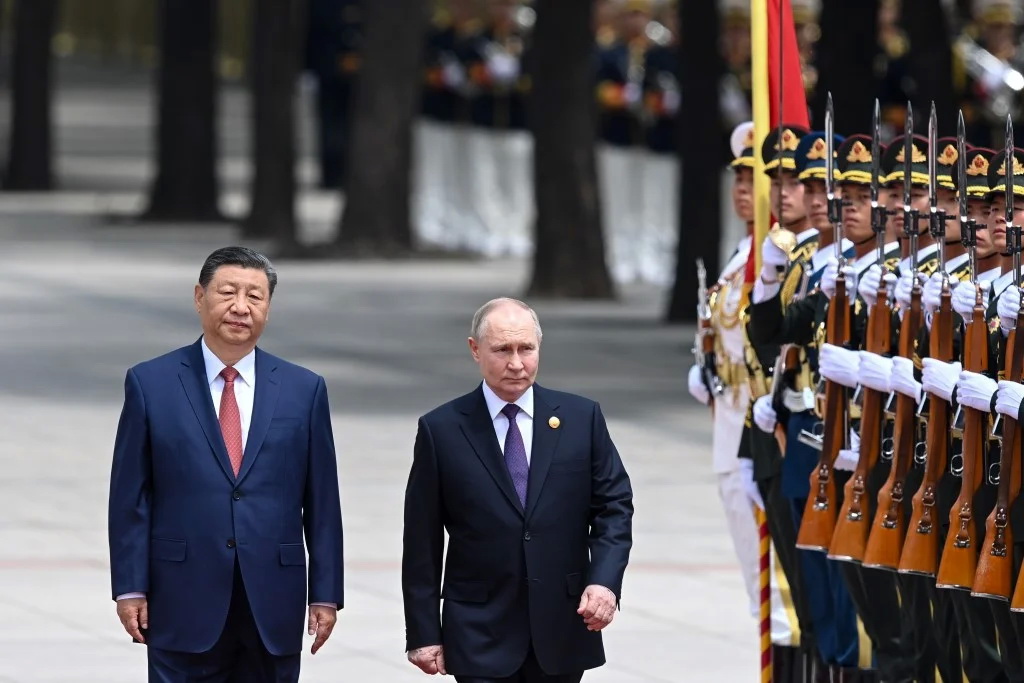Си Цзиньпин перечислил мировые угрозы